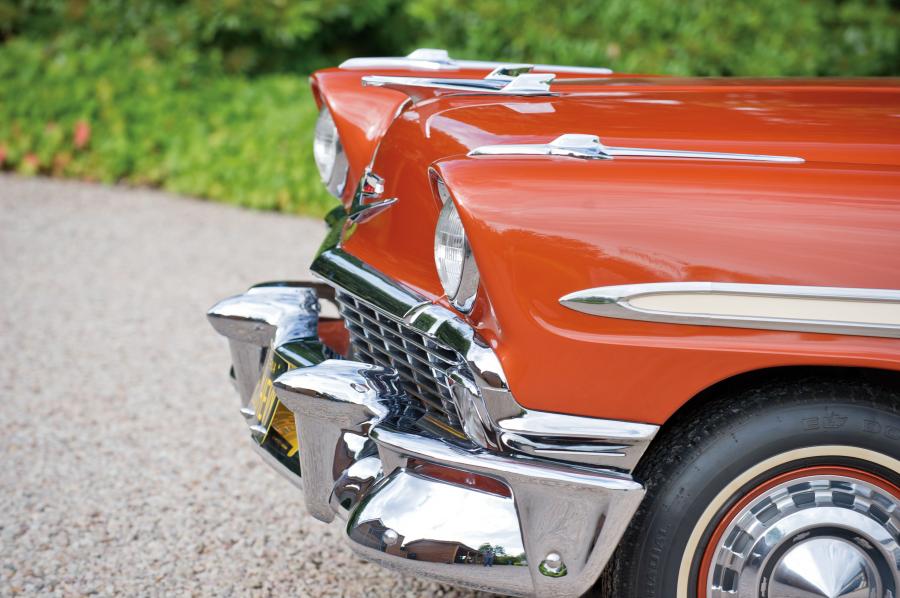 Детали экстерьера Chevrolet Bel Air Convertible 1956 года  (фото 24 из 71)